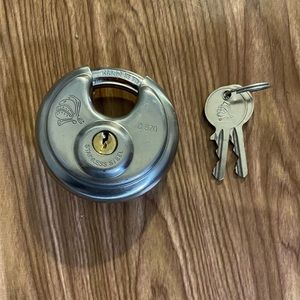 Hardened Stainless Steel Round Padlock Heavy Duty Rustproof 2-3/4 inch